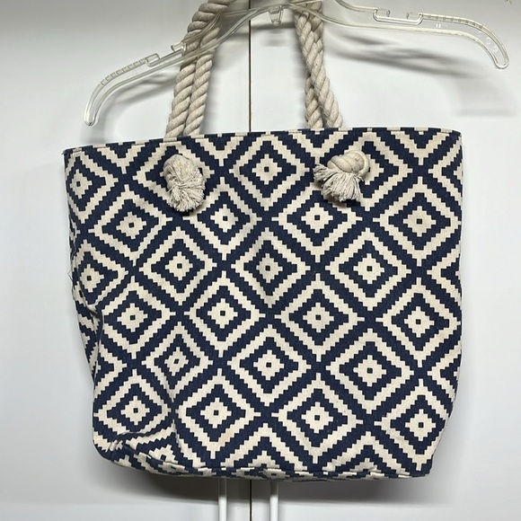 Beach Bag , Pool Bag , Tote - Picture 3 of 9